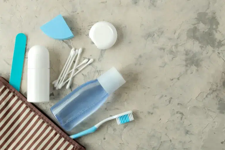 Cuidado dental durante un viaje: Cómo mantener una sonrisa saludable en tus vacaciones